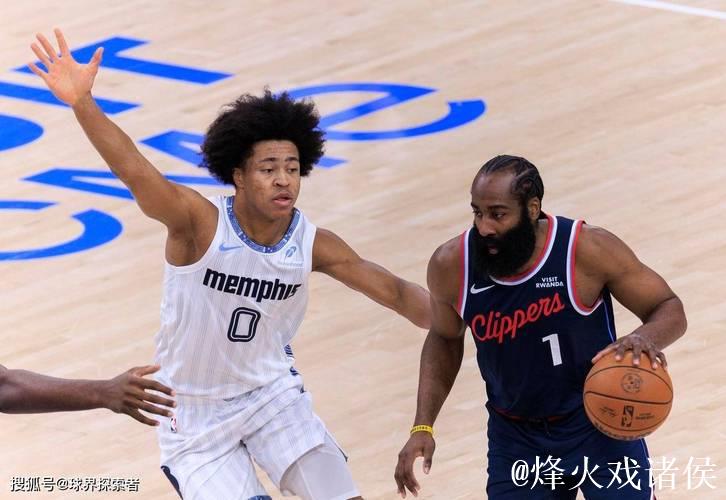 快船防线失守,斯潘塞成第十个单场命中至少6记三分的球员 快船防线失守,斯潘塞成第十个单场命中至少6记三分的球员